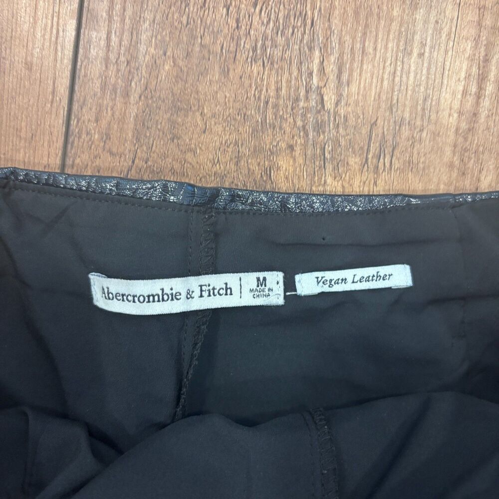Abercrombie & Fitch Navy Vegan Leather Mini Skirt High Waisted Size M Side Zip - Picture 4 of 9